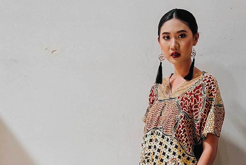 Cari tempat produksi jaket terpercaya di Bali? Lumiga Bali menawarkan kualitas terbaik, desain custom, dan bahan premium untuk jaket seragam, komunitas, atau merchandise Anda. Hubungi kami!